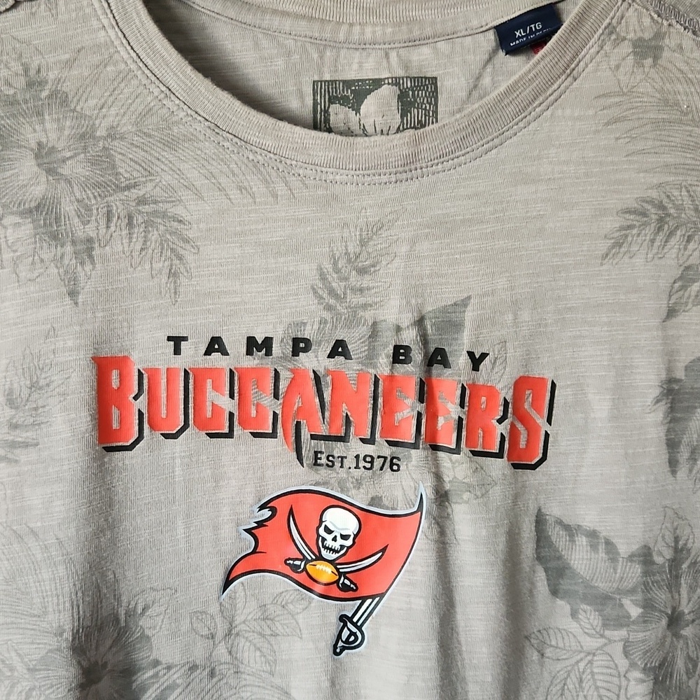 Tommy Bahama Bucaneer Gray Floral T-Shirt